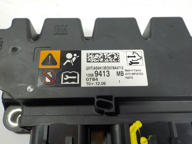 Recambio de centralita airbag para opel astra j lim. 1.6 16v cat referencia OEM IAM 13599653 13589413 