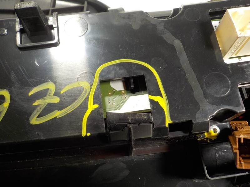 Recambio de cuadro instrumentos para citroën c3 picasso 1.4 16v referencia OEM IAM 1608925480 9666986377 