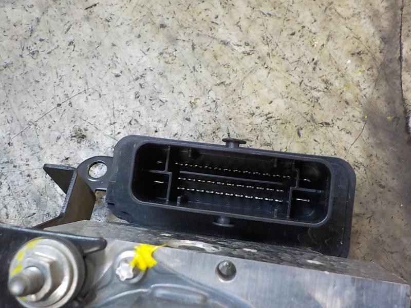 Recambio de abs para skoda fabia (5j2 ) urban referencia OEM IAM 6R0614517AKBEF 6R0614517AK 