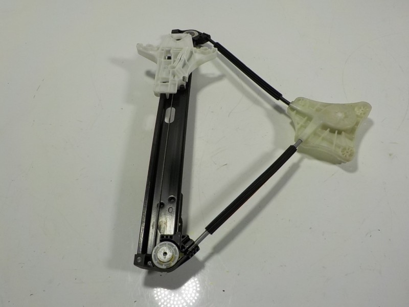 Recambio de elevalunas trasero derecho para seat arona 1.6 tdi referencia OEM IAM 6F0839462A 6F0839462A 