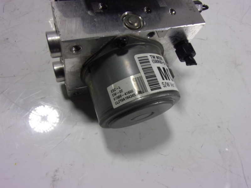 Recambio de abs para hyundai santa fe essence 2wd referencia OEM IAM 58910S1100 6158941600 S15892H500