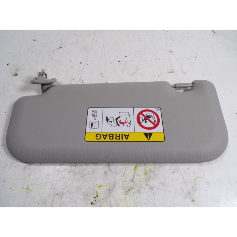 Recambio de parasol derecho para toyota rav4 hybrid fwd referencia OEM IAM 7431042681B0  