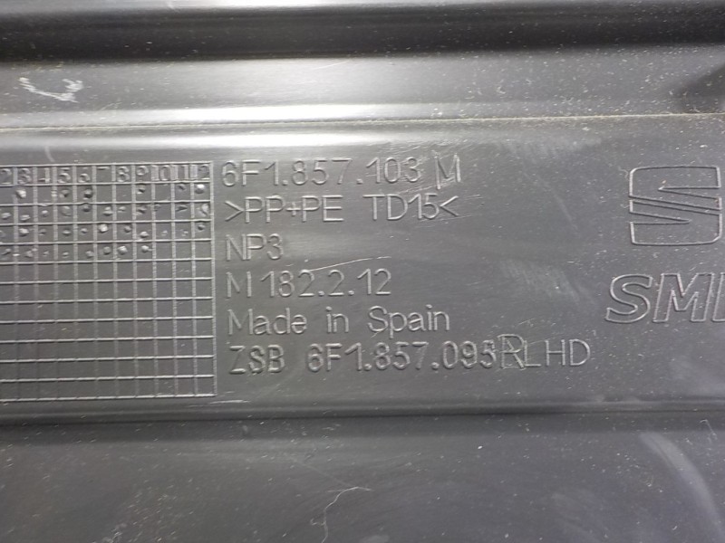 Recambio de guantera para seat arona 1.6 tdi referencia OEM IAM 6F1857095AB82V 6F1857103M 