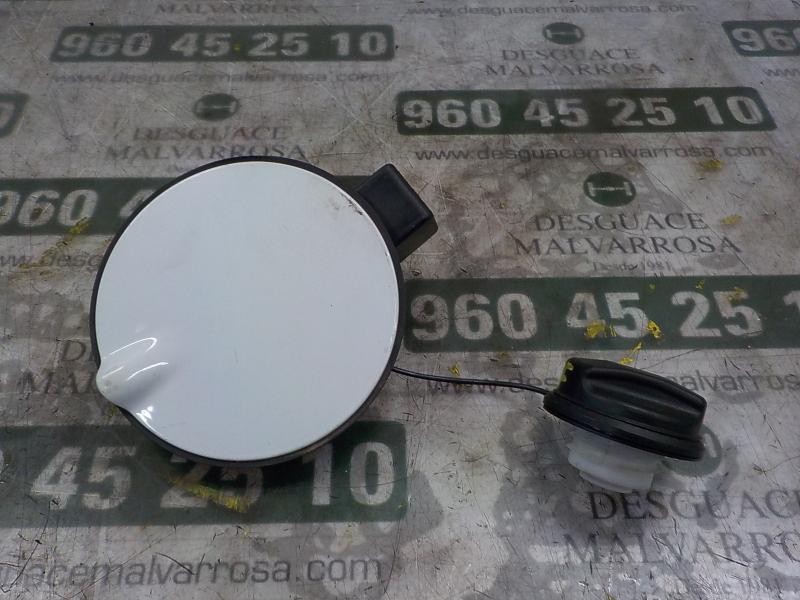 Recambio de tapa combustible para opel corsa e selective referencia OEM IAM   