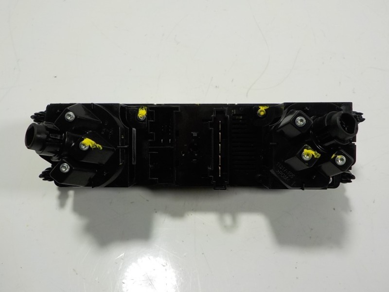 Recambio de mando calefaccion / aire acondicionado para seat arona 1.6 tdi referencia OEM IAM 6F1820045HCZH  