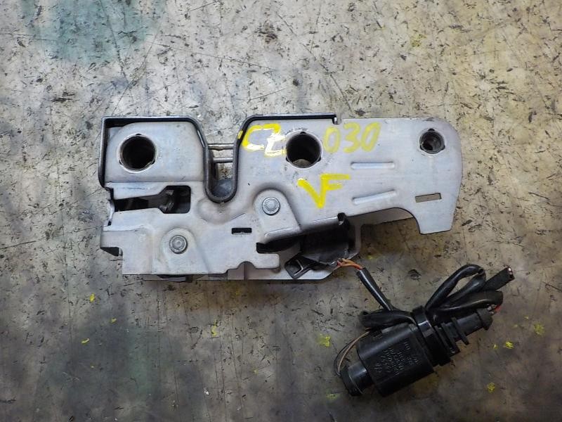 Recambio de cerradura capot para skoda fabia (5j2 ) urban referencia OEM IAM 5J0823509E  