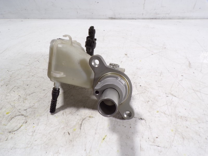 Recambio de bomba freno para opel corsa e 1.3 16v cdti referencia OEM IAM 39086985  