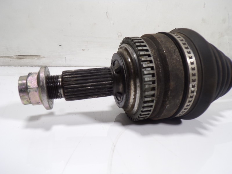 Recambio de transmision izquierda para ssangyong korando premium 4x2 referencia OEM IAM  4130034111 