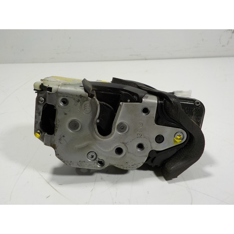 Recambio de cerradura puerta delantera derecha para opel mokka 1.7 16v cdti referencia OEM IAM 13579523 13579523 