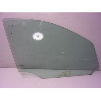 CRISTAL PUERTA DELANTERO DERECHO A1647251010 