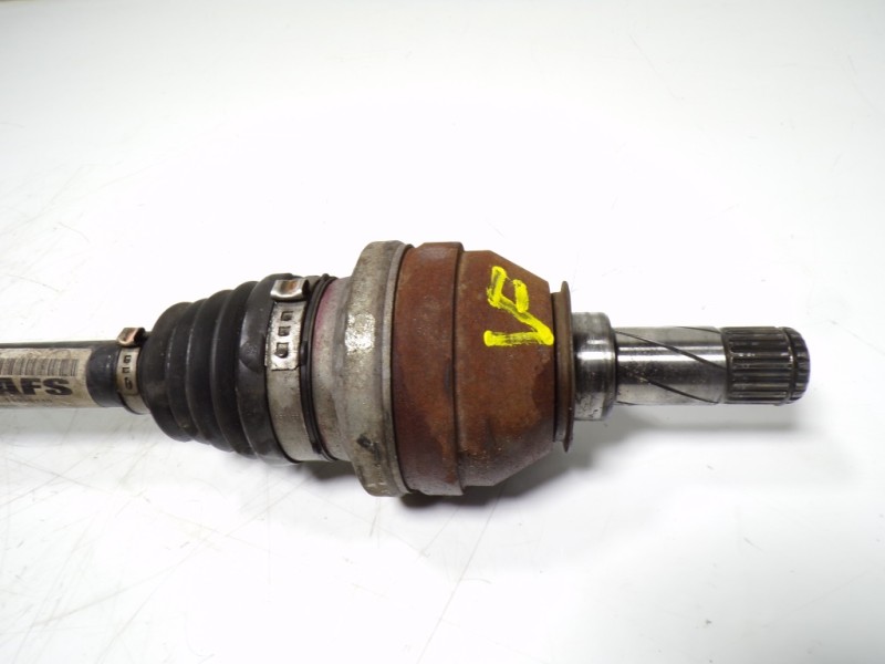 Recambio de transmision izquierda para opel astra j lim. 1.6 16v cat referencia OEM IAM 13335140 13335140 