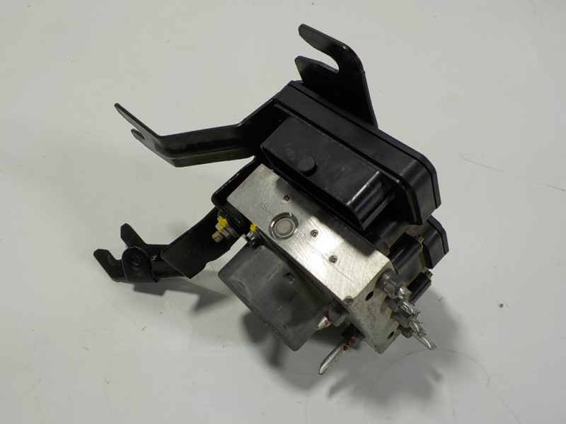 Recambio de abs para dacia sandero 0.9 tce cat referencia OEM IAM 476609055R 476603249R 