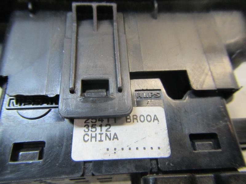 Recambio de mando elevalunas trasero derecho para nissan qashqai (j10) 1.6 16v cat referencia OEM IAM   