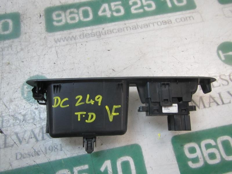 Recambio de mando elevalunas trasero derecho para nissan qashqai (j10) 1.6 16v cat referencia OEM IAM   