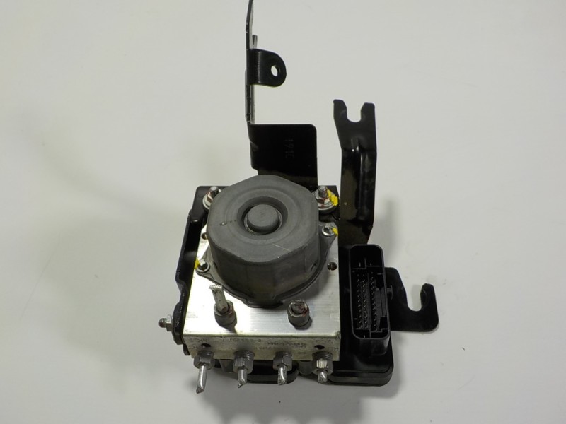 Recambio de abs para dacia sandero 0.9 tce cat referencia OEM IAM 476609055R 476603249R 