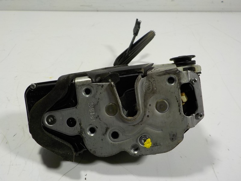 Recambio de cerradura puerta trasera izquierda para opel mokka 1.7 16v cdti referencia OEM IAM 13579545 13579545 