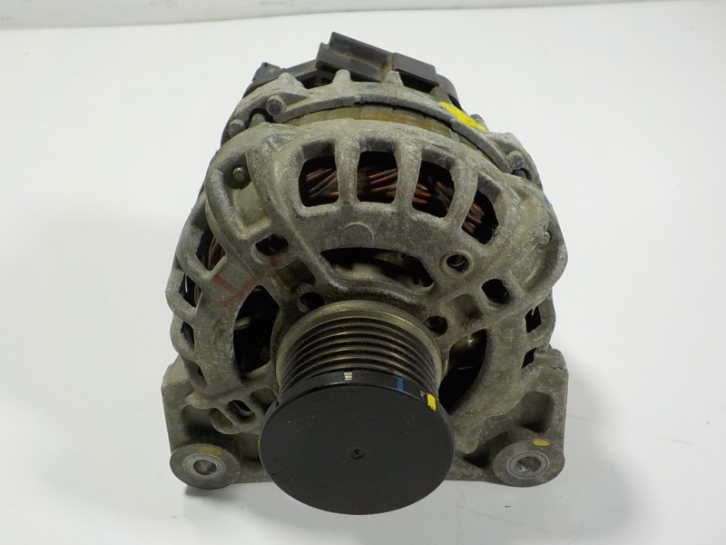 Recambio de alternador para dacia sandero 0.9 tce cat referencia OEM IAM 231009092R 231002854R 