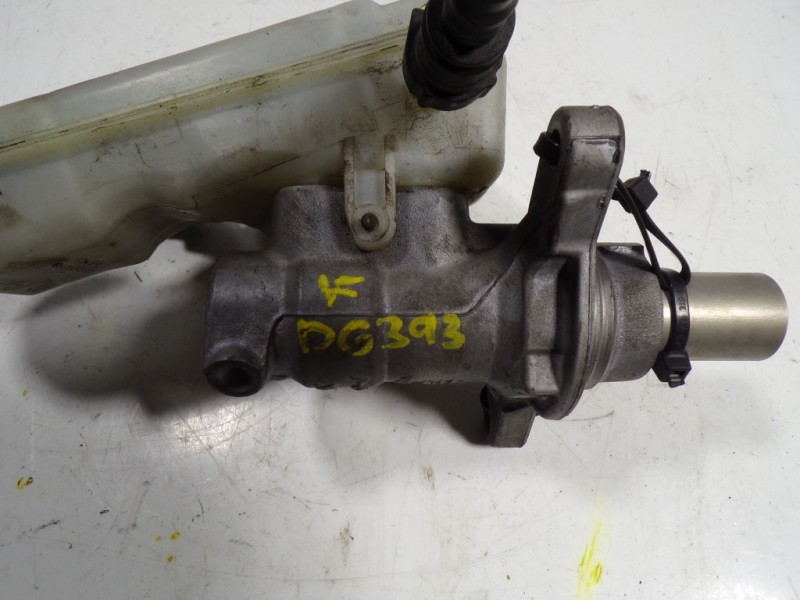 Recambio de bomba freno para ford focus lim. (cb8) 1.6 tdci cat referencia OEM IAM 2372573  