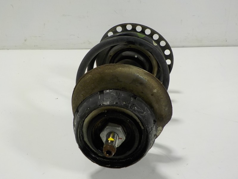 Recambio de amortiguador delantero derecho para dacia sandero 0.9 tce cat referencia OEM IAM 543021807R 543021807R 