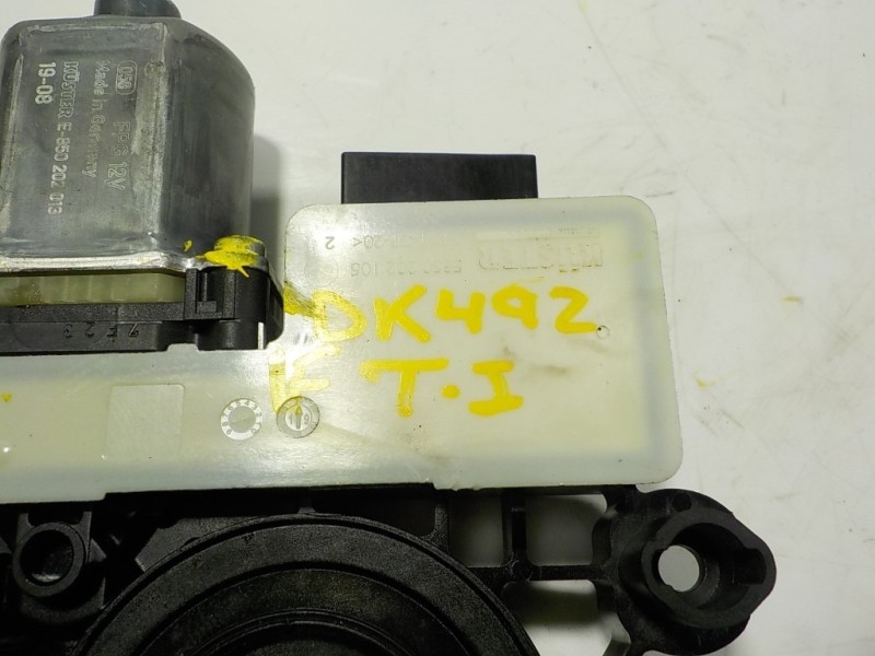 Recambio de motor elevalunas trasero izquierdo para seat arona 1.6 tdi referencia OEM IAM 5Q0959407 5Q0959407 0130822695