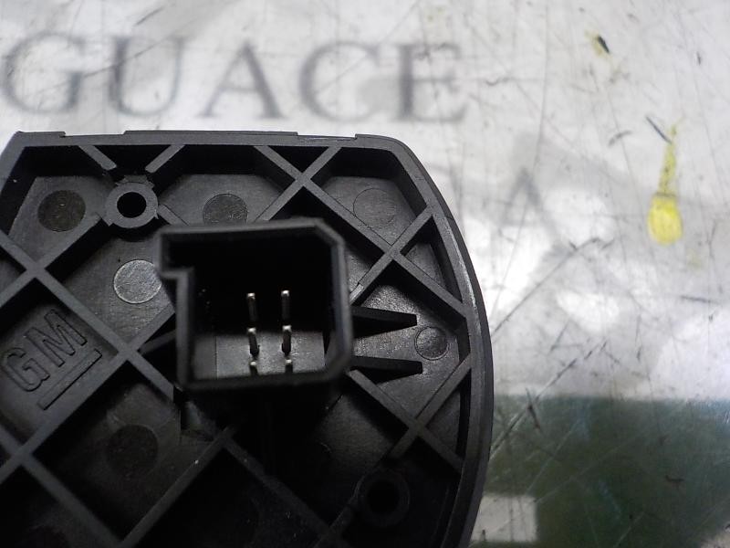 Recambio de mando elevalunas delantero derecho para opel corsa e selective referencia OEM IAM   