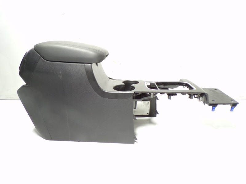 Recambio de apoyabrazos central para hyundai santa fe essence 2wd referencia OEM IAM 84660S1200NNB 96126S1200 