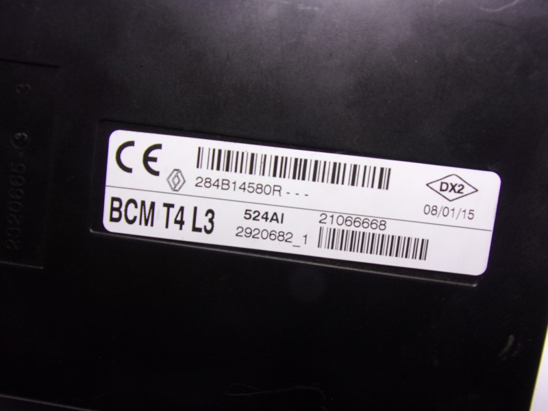 Recambio de modulo electronico para renault twingo iii 1.0 sce referencia OEM IAM  284B14580R 