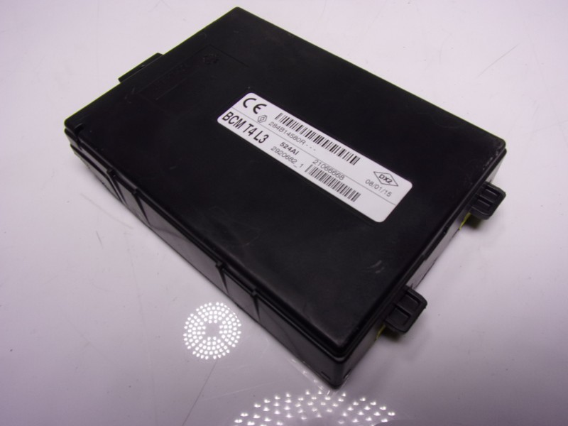 Recambio de modulo electronico para renault twingo iii 1.0 sce referencia OEM IAM  284B14580R 