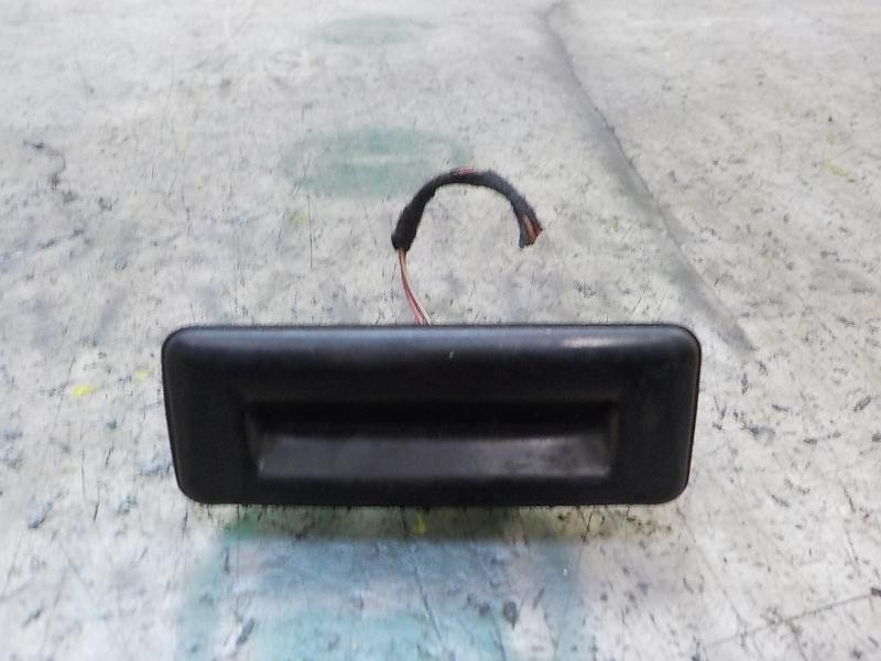 Recambio de maneta porton para skoda fabia (5j2 ) urban referencia OEM IAM 5E0827566  