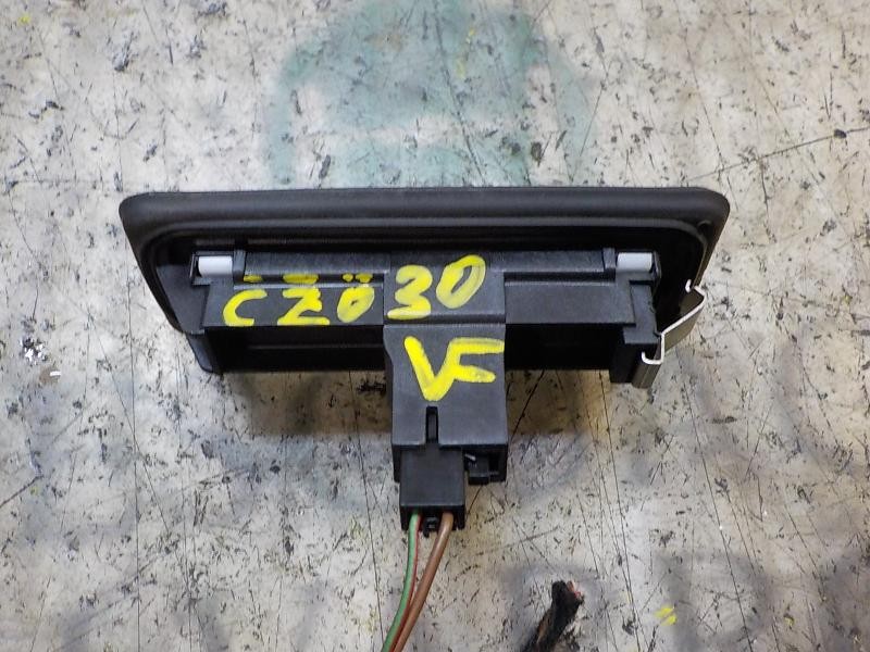 Recambio de maneta porton para skoda fabia (5j2 ) urban referencia OEM IAM 5E0827566  