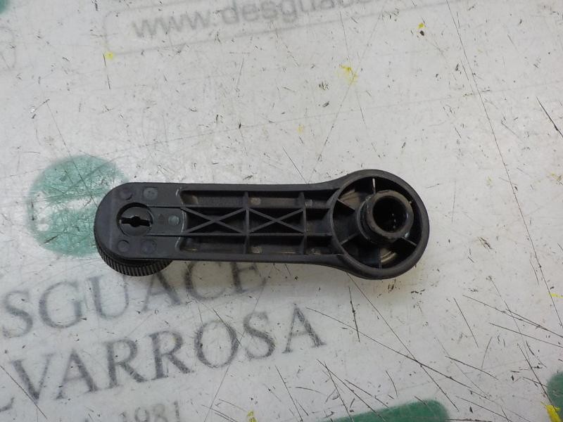 Recambio de maneta elevalunas trasera derecha para hyundai i20 city s referencia OEM IAM 8263022001RY 8263022001 