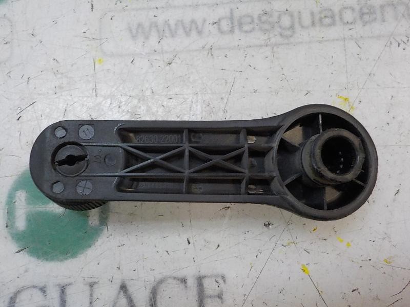 Recambio de maneta elevalunas trasera izquierda para hyundai i20 city s referencia OEM IAM 8263022001RY 8263022001 