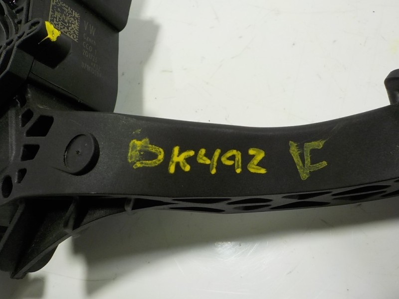 Recambio de potenciometro pedal para seat arona 1.6 tdi referencia OEM IAM 2Q1723503 2Q1723503 