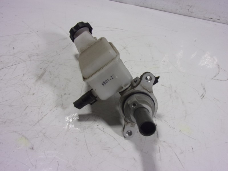 Recambio de bomba freno para hyundai santa fe essence 2wd referencia OEM IAM 58510S1020  