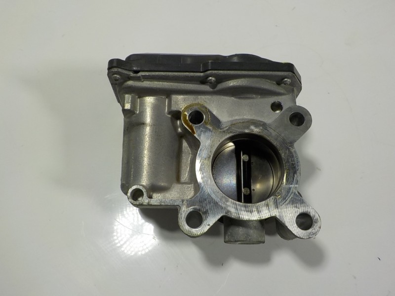 Recambio de caja mariposa para dacia sandero 0.9 tce cat referencia OEM IAM  161206038R 