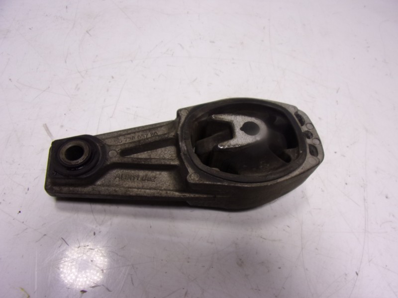 Recambio de soporte cambio para citroën c4 cactus 1.6 blue-hdi fap referencia OEM IAM  9673005780 