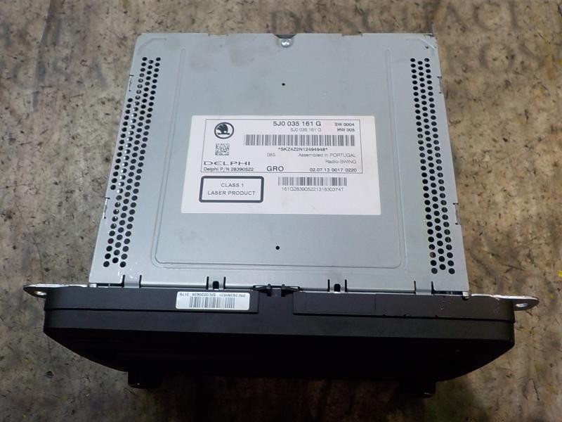 Recambio de sistema audio / radio cd para skoda fabia (5j2 ) urban referencia OEM IAM 5J0035161G 5J0035161G 28390522