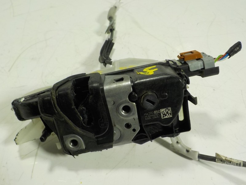 Recambio de cerradura puerta delantera izquierda para opel corsa f 1.2 referencia OEM IAM  16944412 