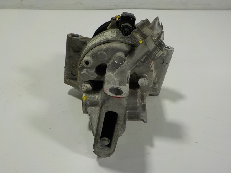 Recambio de compresor aire acondicionado para dacia sandero 0.9 tce cat referencia OEM IAM 926003541R 926003541R 