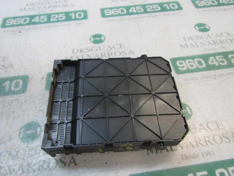 Recambio de caja reles / fusibles para peugeot 207 x-line referencia OEM IAM   