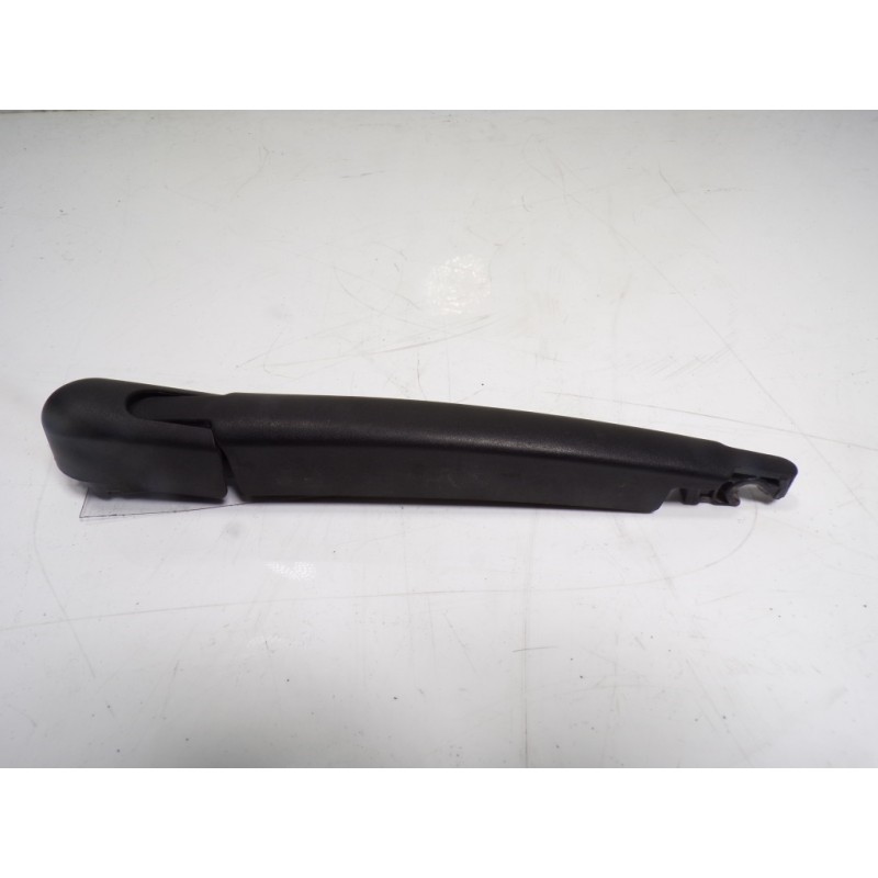 Recambio de brazo limpia trasero para hyundai santa fe essence 2wd referencia OEM IAM 98811G3000  