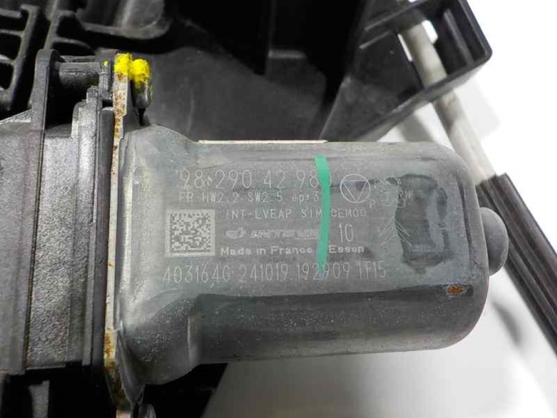 Recambio de elevalunas delantero derecho para opel corsa f 1.2 referencia OEM IAM  9829043380 