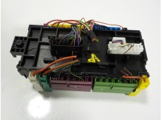Recambio de caja reles / fusibles para mercedes-benz clase v (w447) v220d exclusive largo (447.813) referencia OEM IAM A24690671 2