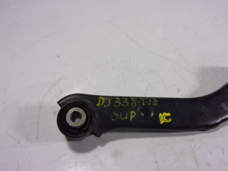 Recambio de brazo suspension superior trasero izquierdo para hyundai santa fe essence 2wd referencia OEM IAM 55120S1050  