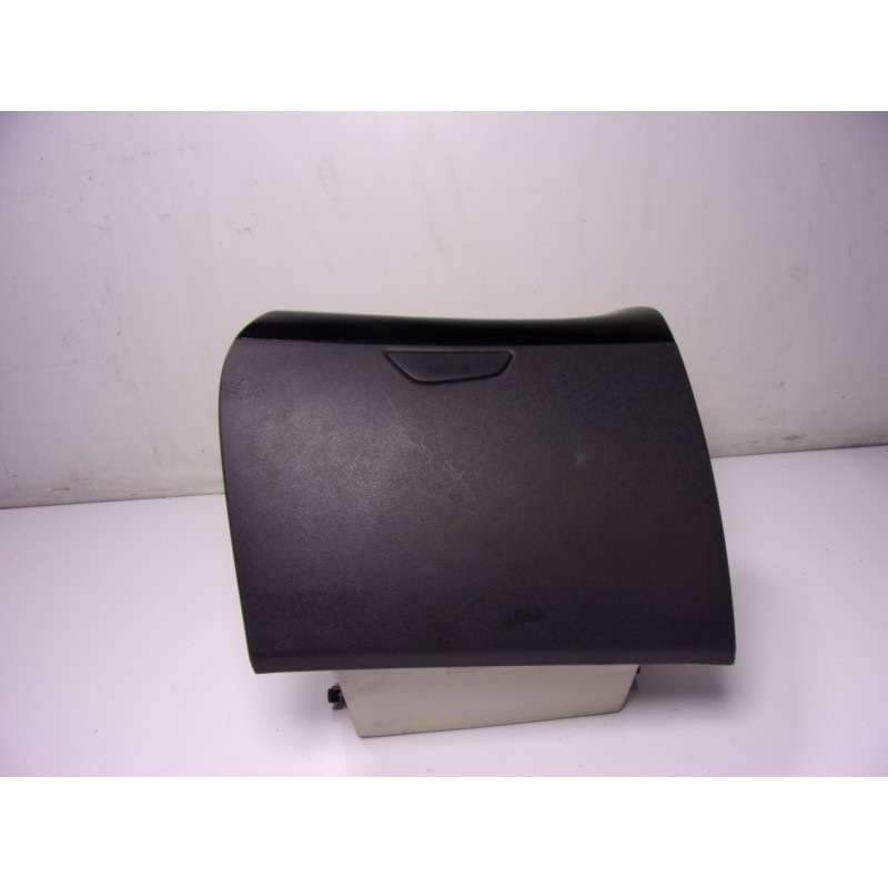 Recambio de guantera para renault captur 0.9 tce referencia OEM IAM 685004846R  