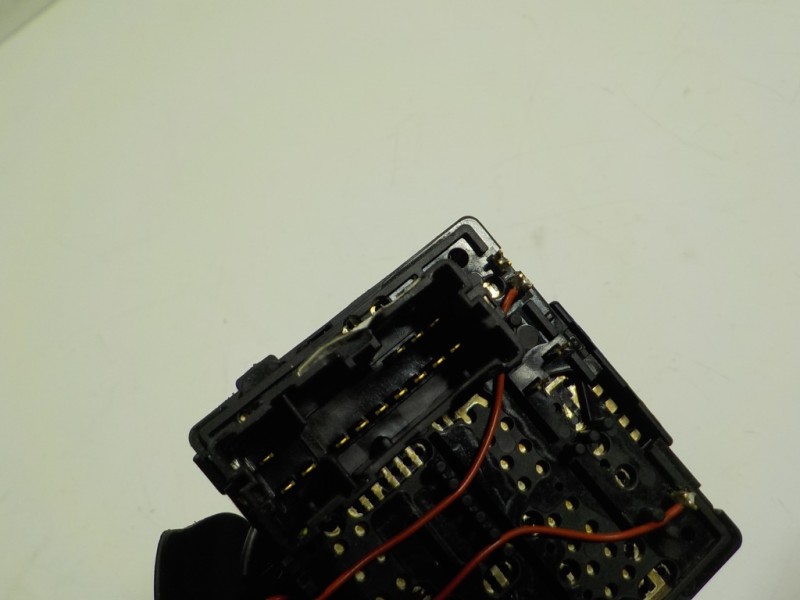 Recambio de mando limpia para dacia sandero 0.9 tce cat referencia OEM IAM 8201168008 255679575R 