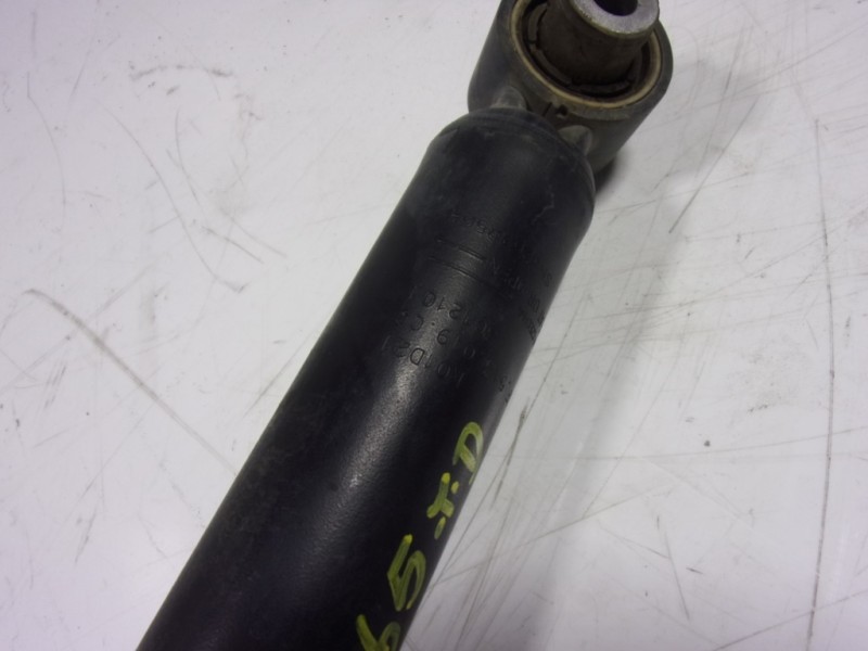 Recambio de amortiguador trasero derecho para skoda kodiaq 2.0 tdi referencia OEM IAM 5QF513049CC 5QF513049CD 