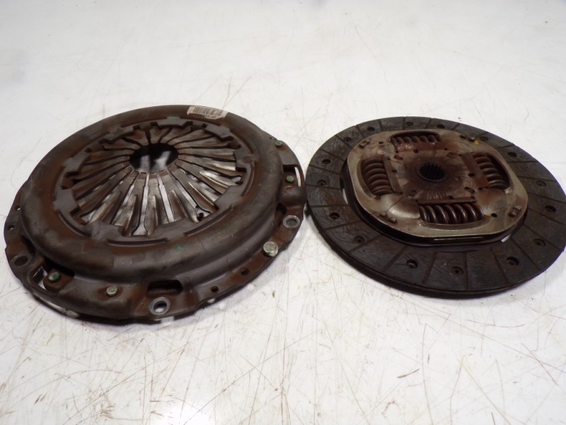Recambio de kit embrague para fiat fiorino 1.3 16v m-jet cat referencia OEM IAM 55265489 6970510105 