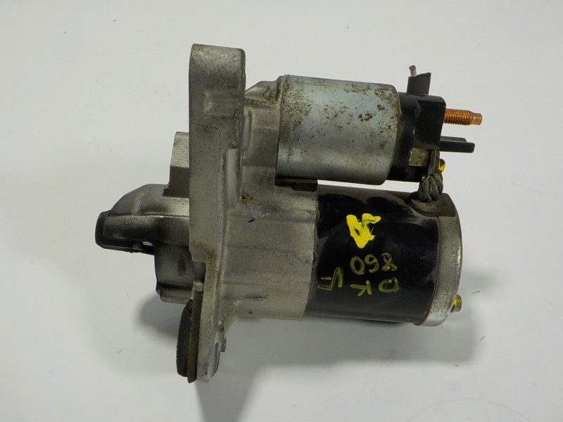 Recambio de motor arranque para dacia sandero 0.9 tce cat referencia OEM IAM 233004646R 233000557R 