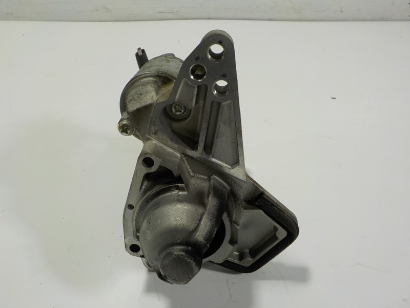 Recambio de motor arranque para dacia sandero 0.9 tce cat referencia OEM IAM 233004646R 233000557R 
